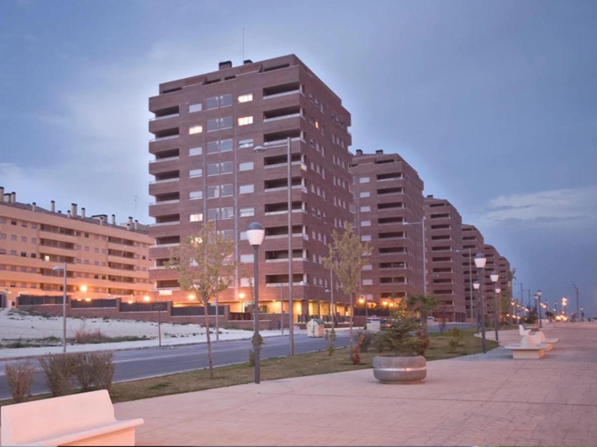 Appartamento Aires De Toledo-Parque Warner Y Madrid En Familia Esterno foto