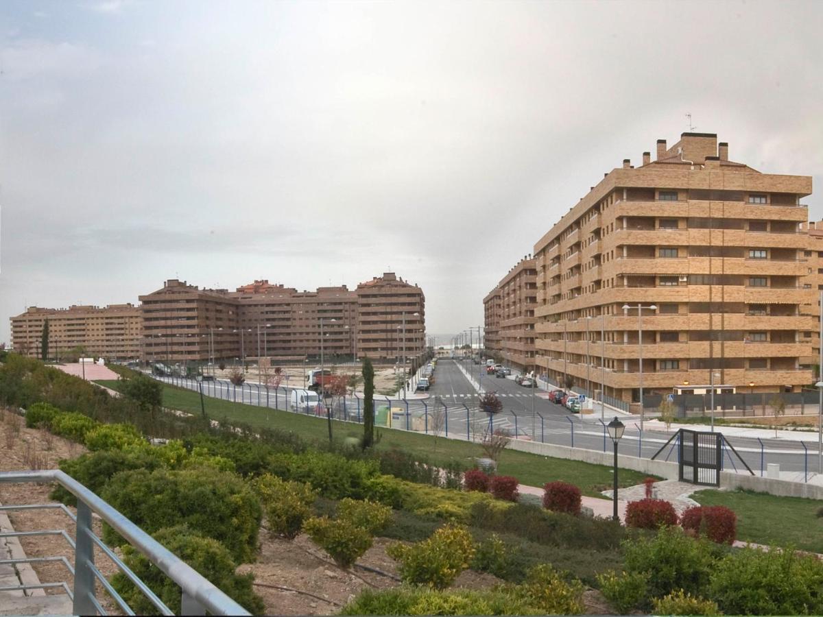 Appartamento Aires De Toledo-Parque Warner Y Madrid En Familia Esterno foto