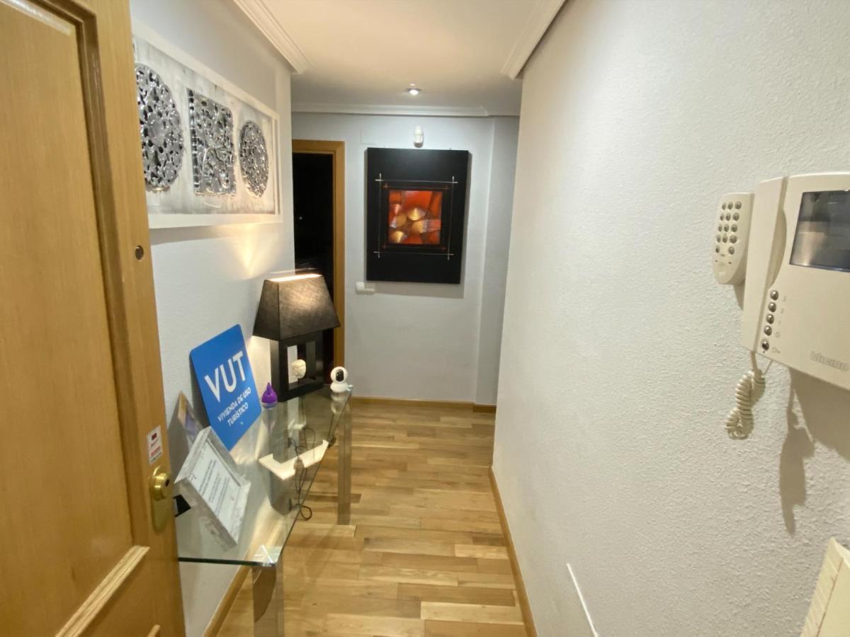 Appartamento Aires De Toledo-Parque Warner Y Madrid En Familia Esterno foto