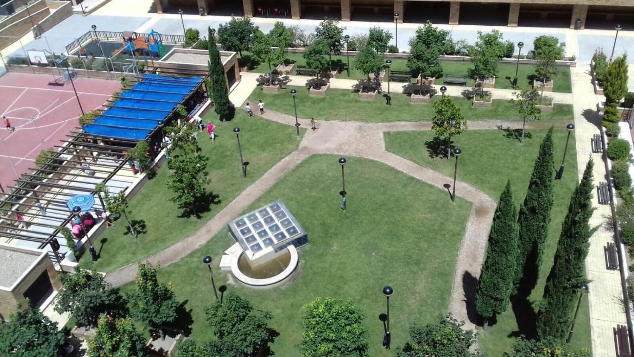 Appartamento Aires De Toledo-Parque Warner Y Madrid En Familia Esterno foto
