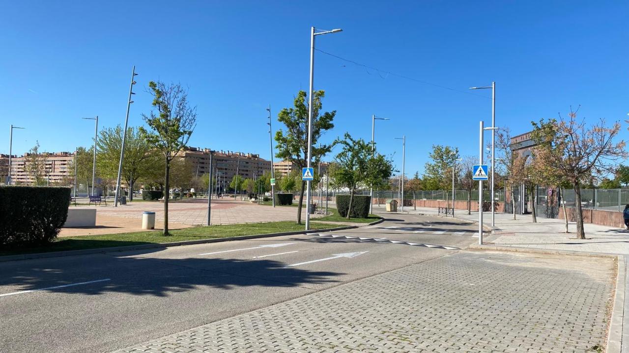 Appartamento Aires De Toledo-Parque Warner Y Madrid En Familia Esterno foto