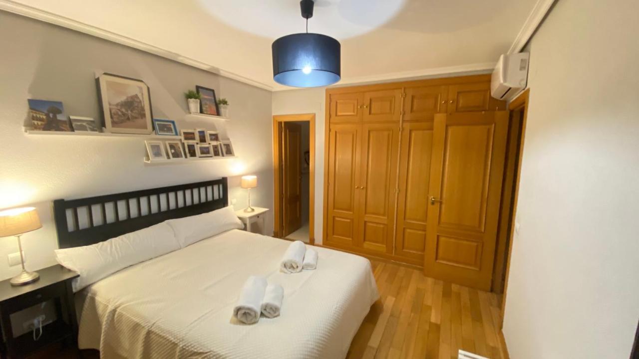 Appartamento Aires De Toledo-Parque Warner Y Madrid En Familia Esterno foto