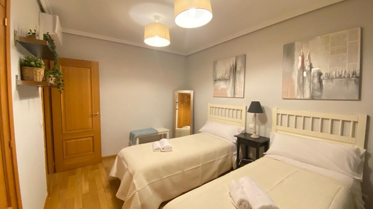 Appartamento Aires De Toledo-Parque Warner Y Madrid En Familia Esterno foto
